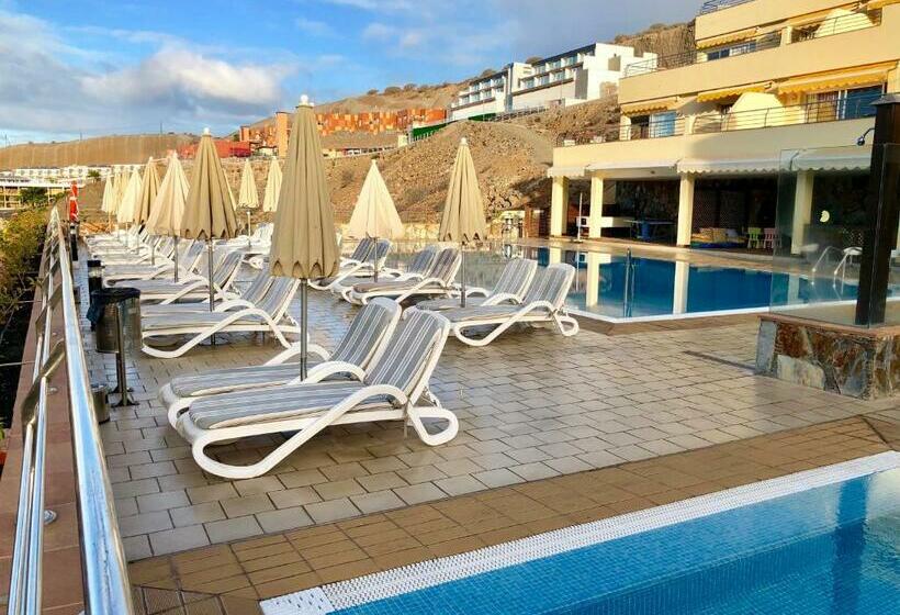 Апартаменты Deluxe 2 Спальни с Гидромассажем, Holiday Club Sol Amadores