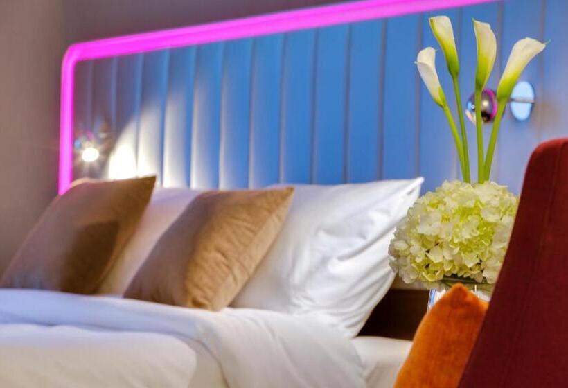 스탠다드 룸, Park Inn By Radisson Dammam