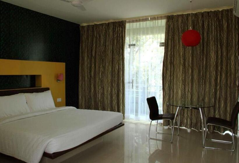Классический Номер, Sterling Yelagiri