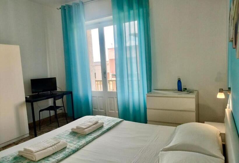 带共用浴室的标准房间, Gardenia Rooms