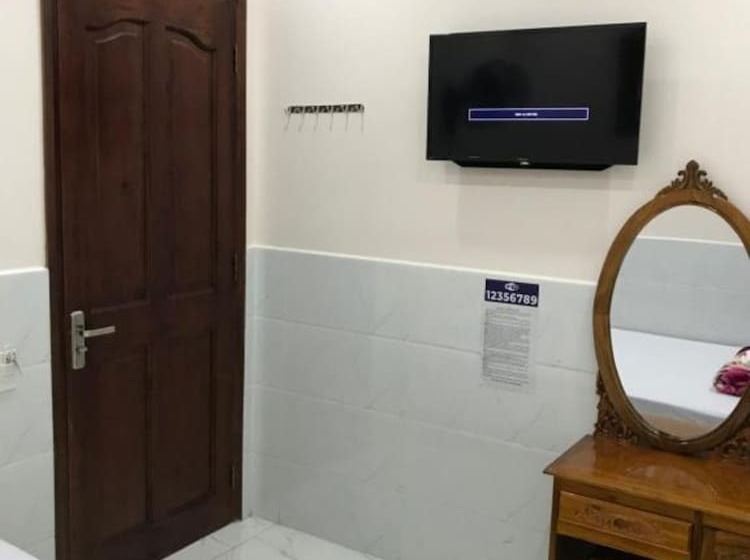 اتاق استاندارد, Hoang Anh