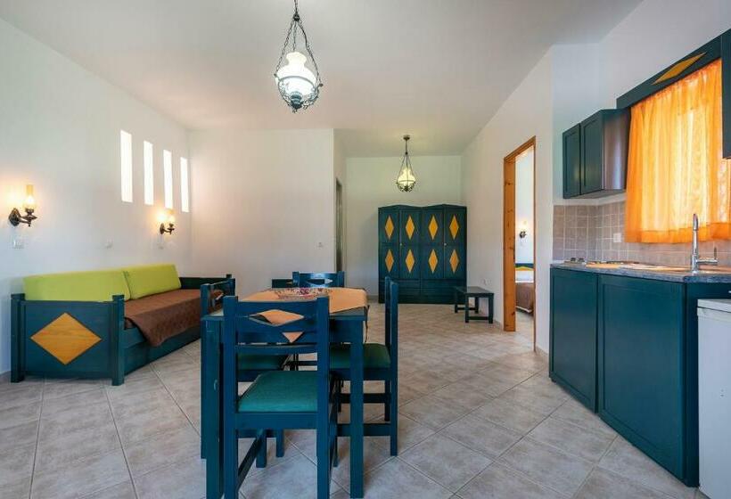 Четырехместный Номер Стандарт, Cirillo Family Hotel Christinas Studios