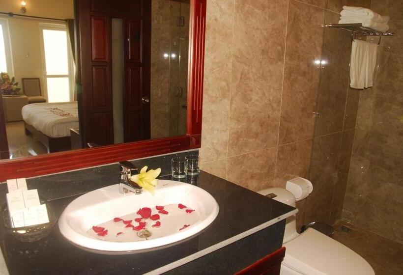سوییت جونیور, Ban Thach Riverside Hotel & Resort