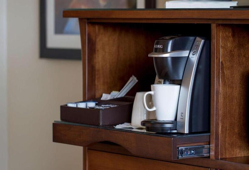 스탠다드 룸 킹사이즈 침대, Best Western Premier Boulder Falls Inn