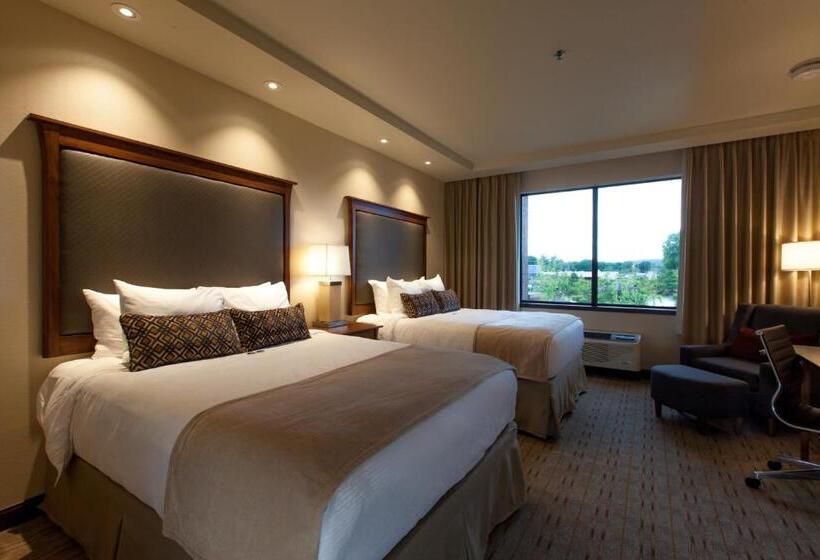 장애인을 위한 스위트, Best Western Premier Boulder Falls Inn
