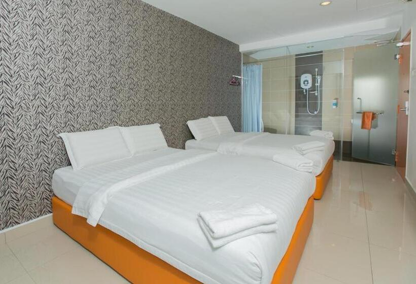 Семейный Номер, 1 Hotel Mahkota Cheras