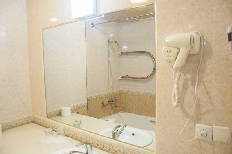 장애인을 위한 스위트, Best Western Plus Elmendorf