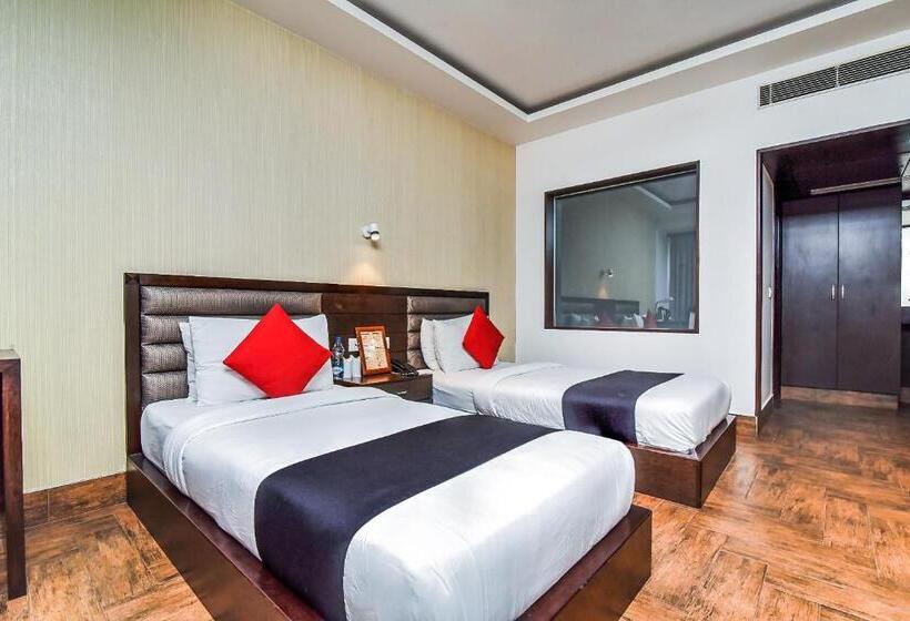 Deluxe Triple Room, Capital O 529 Msk Residency