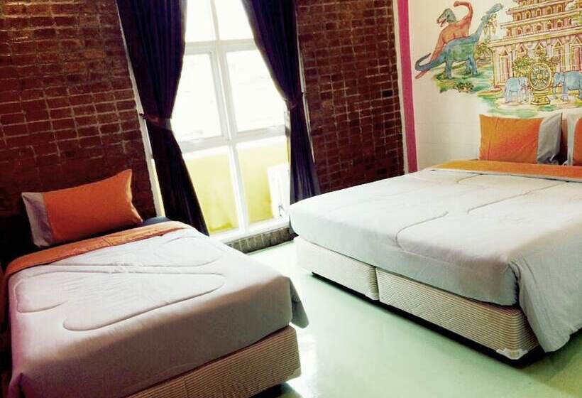 اتاق لوکس, Chic Hostel
