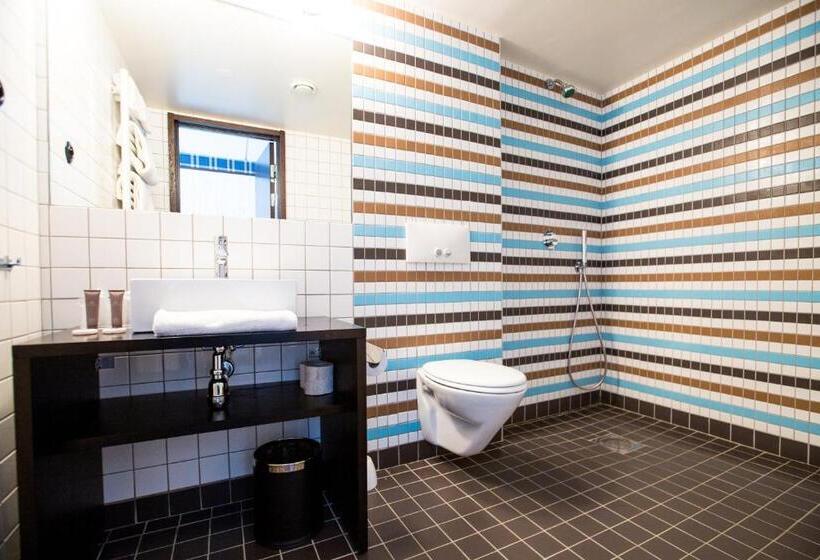 اتاق استاندارد با بالکن, Langley Hôtel Tango
