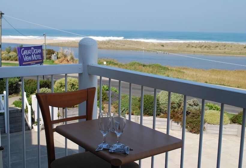 Номер Стандарт Вид на Море с Балконом, A Great Ocean View Motel