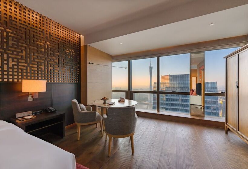 اتاق استاندارد با تخت دوبل و چشم‌انداز پارک, Park Hyatt Guangzhou