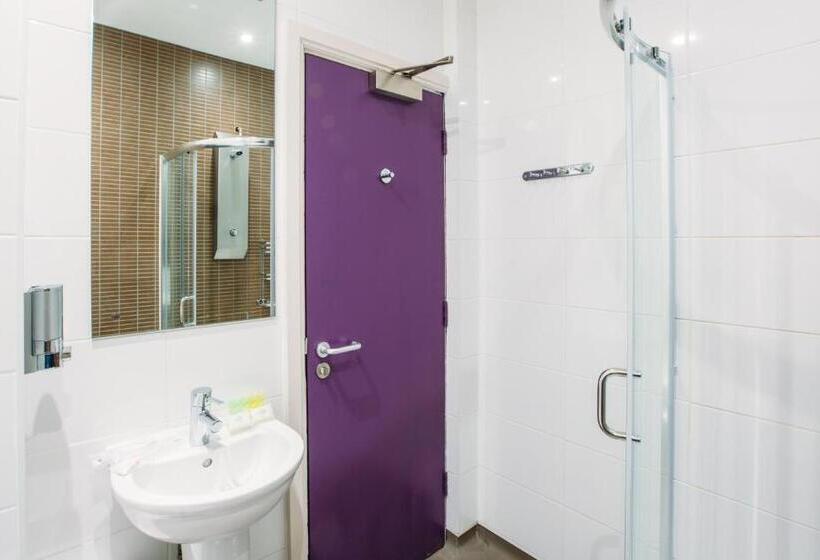 베이직 3인 룸, Safestay London Kensington Holland Park