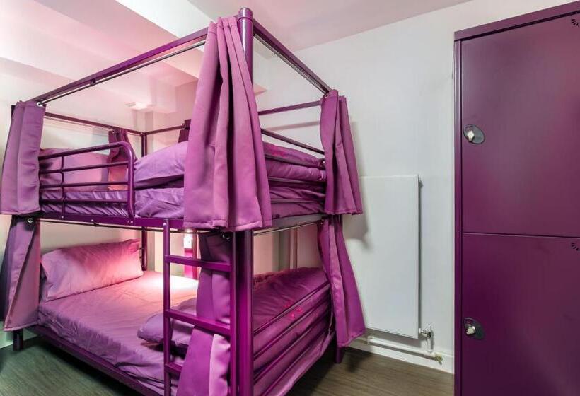 스탠다드 룸 공동 욕실, Safestay London Kensington Holland Park