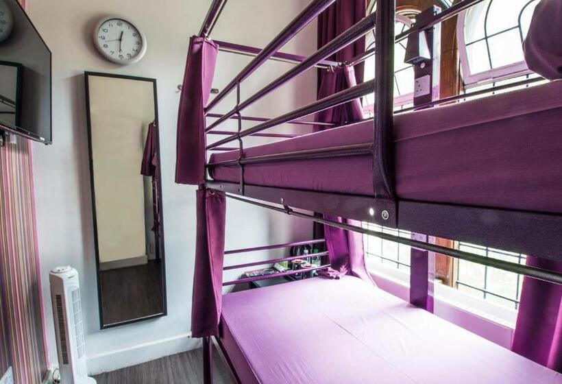 اتاق استاندارد با سرویس بهداشتی مشترک, Safestay London Kensington Holland Park