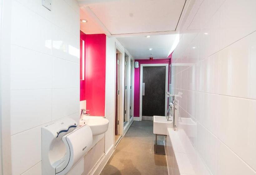 اتاق استاندارد چهار تخته, Safestay London Kensington Holland Park