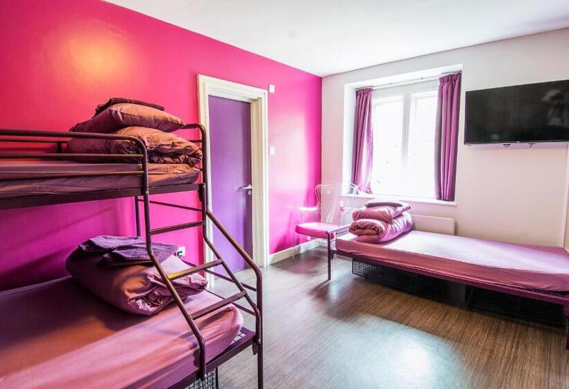 اتاق استاندارد چهار تخته, Safestay London Kensington Holland Park