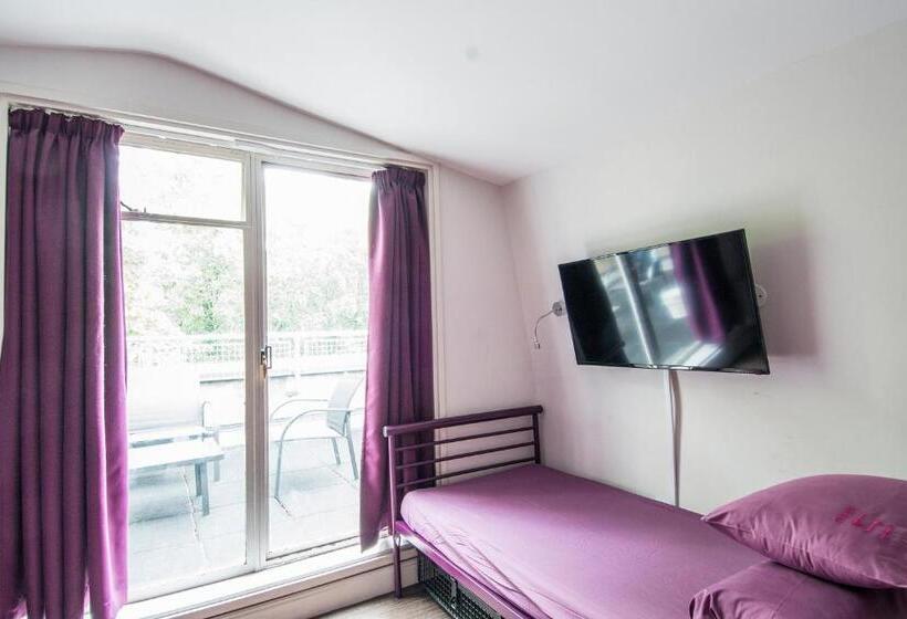 اتاق استاندارد چهارنفره با سرویس بهداشتی مشترک, Safestay London Kensington Holland Park