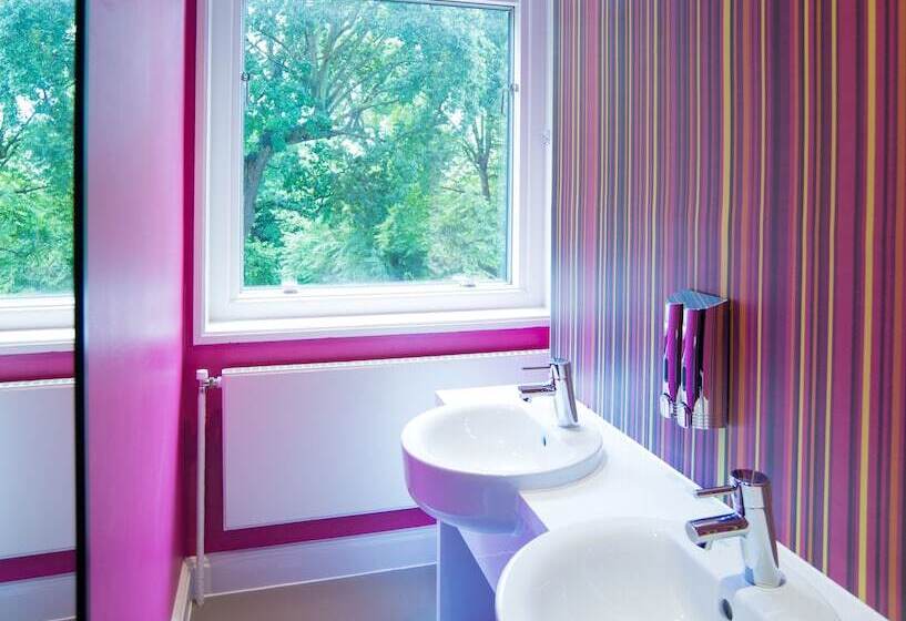 اتاق استاندارد, Safestay London Kensington Holland Park