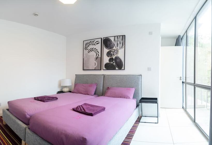 اتاق استاندارد, Safestay London Kensington Holland Park