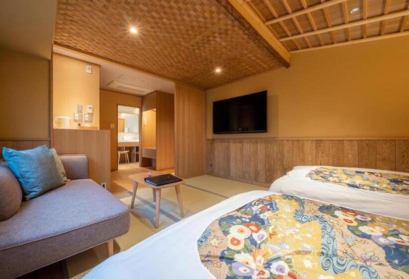 Cameră Deluxe, Nishiyama Ryokan   Established In 1953