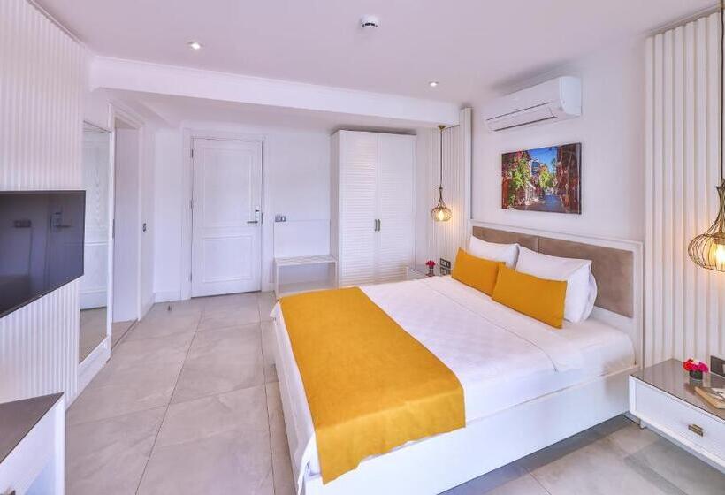 اتاق استاندارد با بالکن و چشم‌انداز دریا, Jasmine Otel