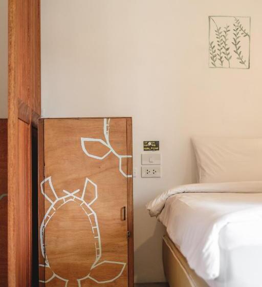 공동 객실, The Dearly Koh Tao Hostel Padi 5 Star Dive Resort
