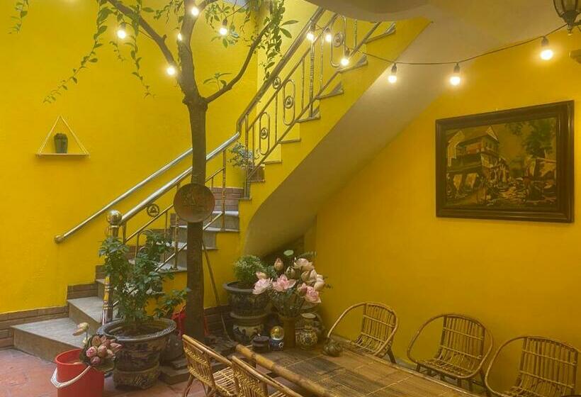 Standard Room with Balcony, Morri Homestay   Quán Thánh