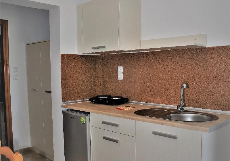 Апартаменты 2 Спальни, Captains Studios & Apartments
