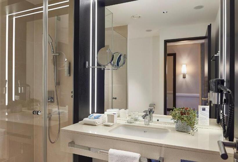 Номер Стандарт Вид на Сад, Dorint Hotel Frankfurt/oberursel