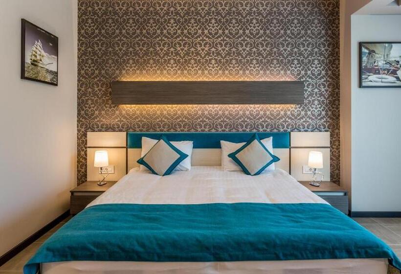Superior room with lake view, New Splendid Hotel & Spa   Adults Only