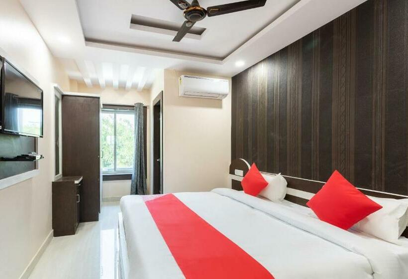 Номер Deluxe, R K Palace