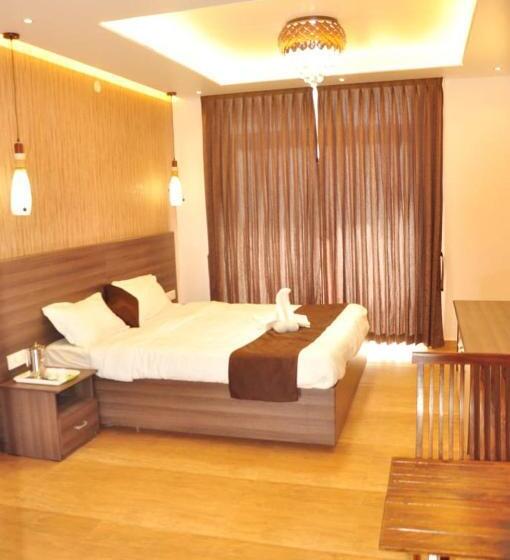 带大床的标准间, Vanam Holidays