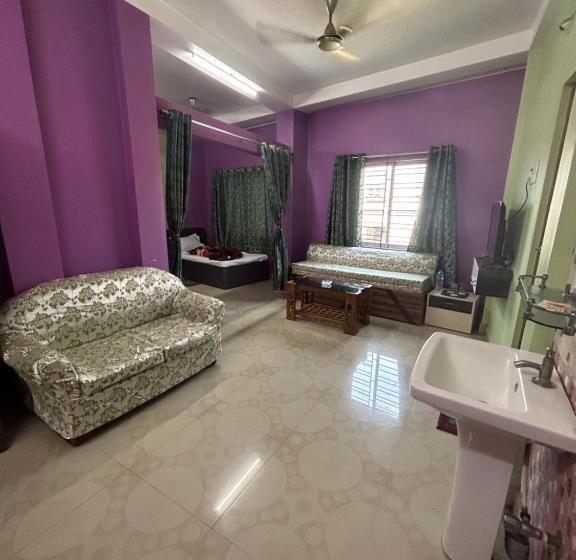 اتاق لوکس با چشم‌انداز شهر, Roop Amrit Guest House