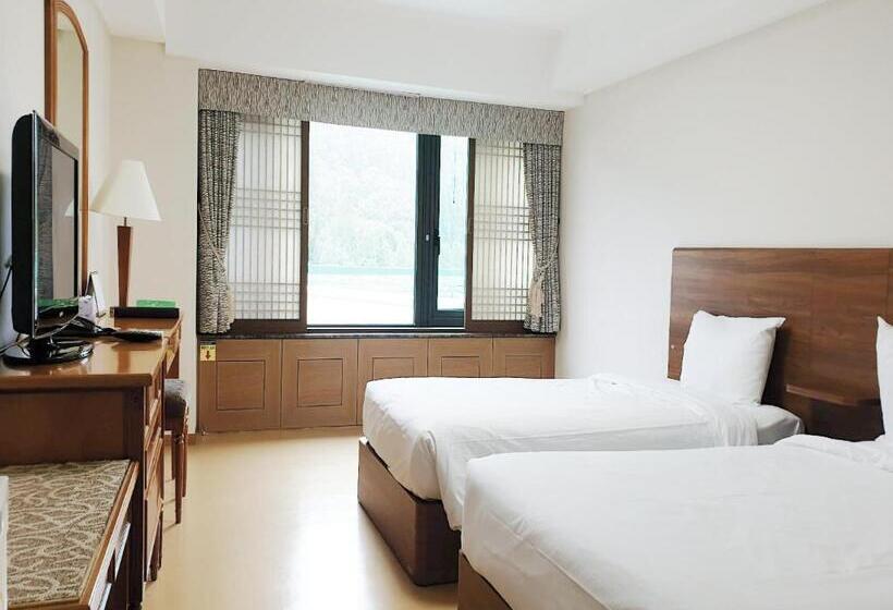 Номер Стандарт Вид на Горы, The K Hotel Gyeongju