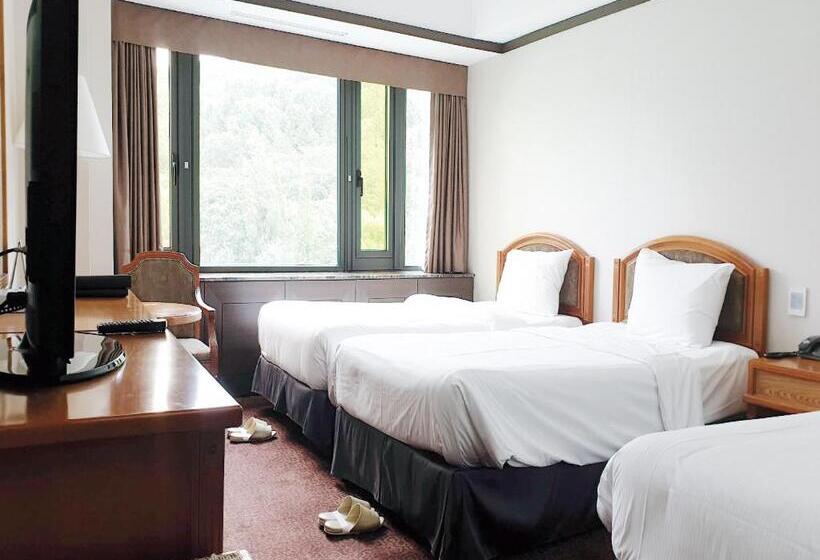 Номер Стандарт Трехместный, The K Hotel Gyeongju