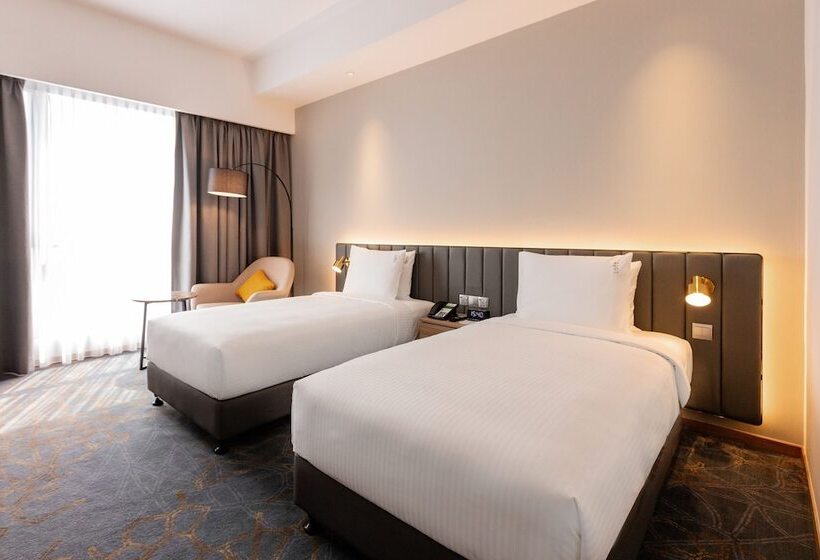 Номер Стандарт с Гостиной, Holiday Inn Sepang Airport By Ihg