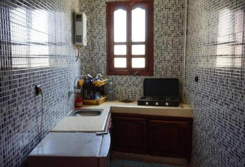 מיטה בחדר משותף, Emallayan Hostel