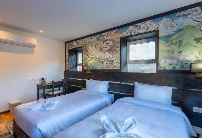 اتاق لوکس, Lo Mustang Himalayan Resort