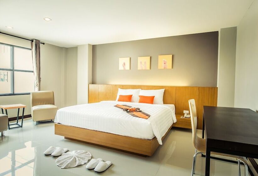 Полулюкс, De Hug Hotel & Residence