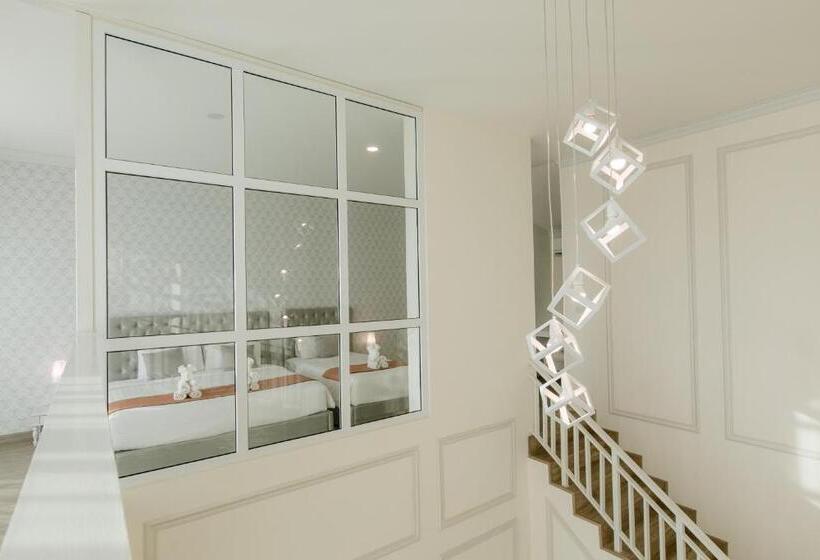 Люкс Дюплекс, De Hug Hotel & Residence