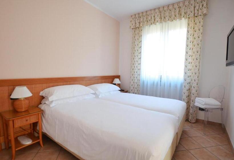 آپارتمان 2 خوابه با بالکن, Residence Alle Palme