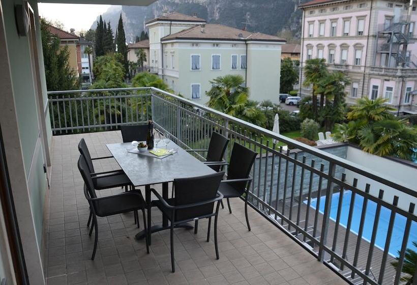 آپارتمان 2 خوابه با تراس, Residence Alle Palme