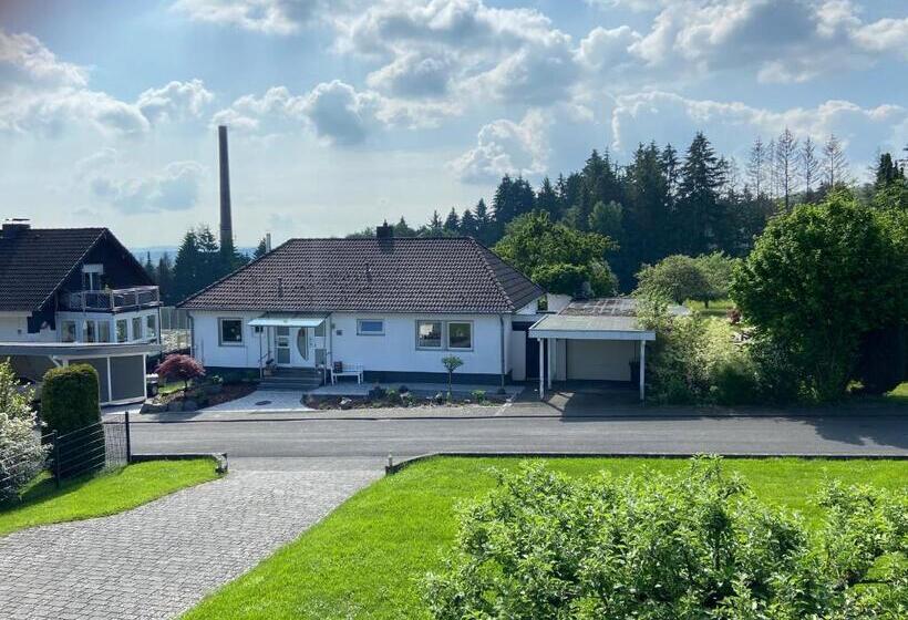 Апартаменты 2 Спальни, Buchlindenweg   Zimmer & Ferienwohnung