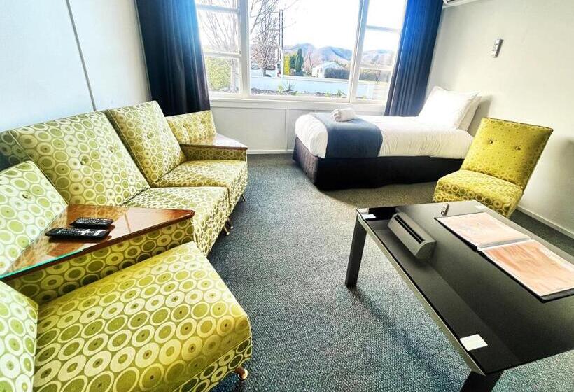 شقة غرفتين, Kurow Motel