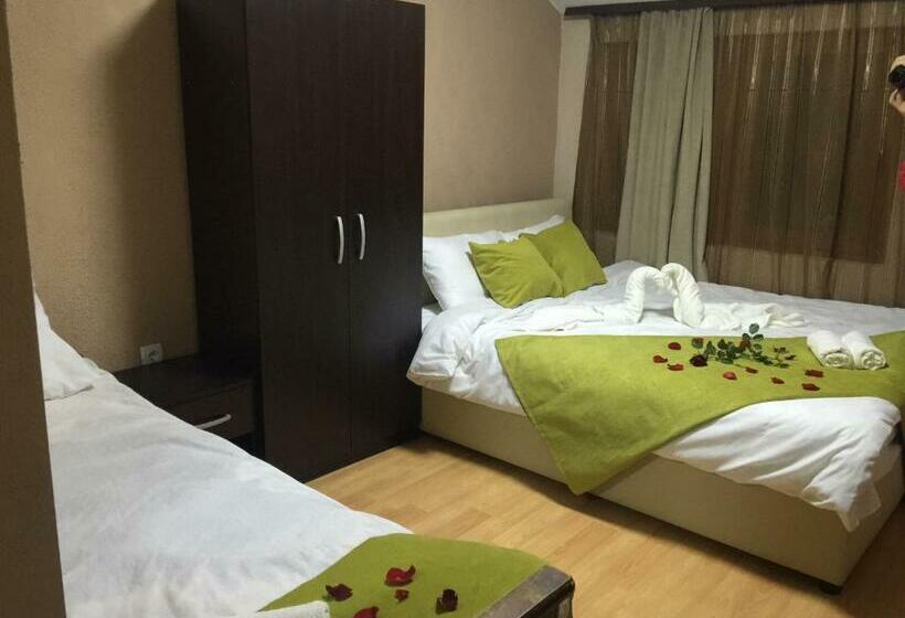 اتاق استاندارد سه نفره, Etno Restoran Ranc