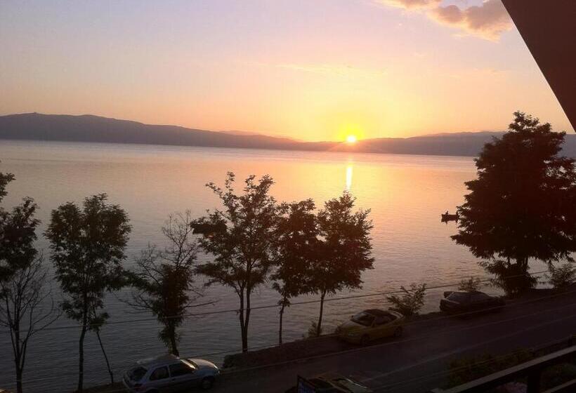 اتاق استاندارد چهار تخته, Guest House Lokoski