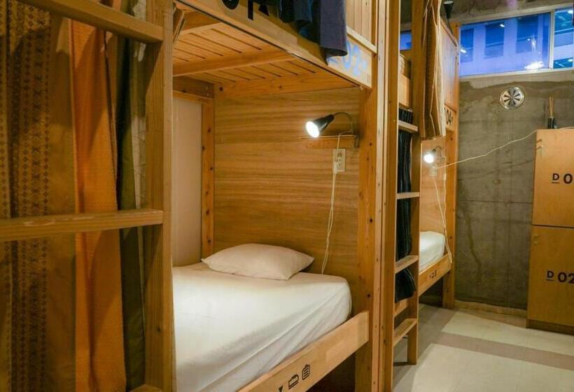 اتاق استاندارد, Hostel Tangatable
