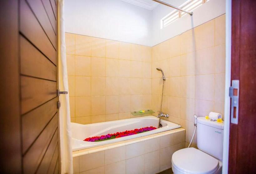 Habitación Superior Vista Piscina, Lili Cottage Ubud