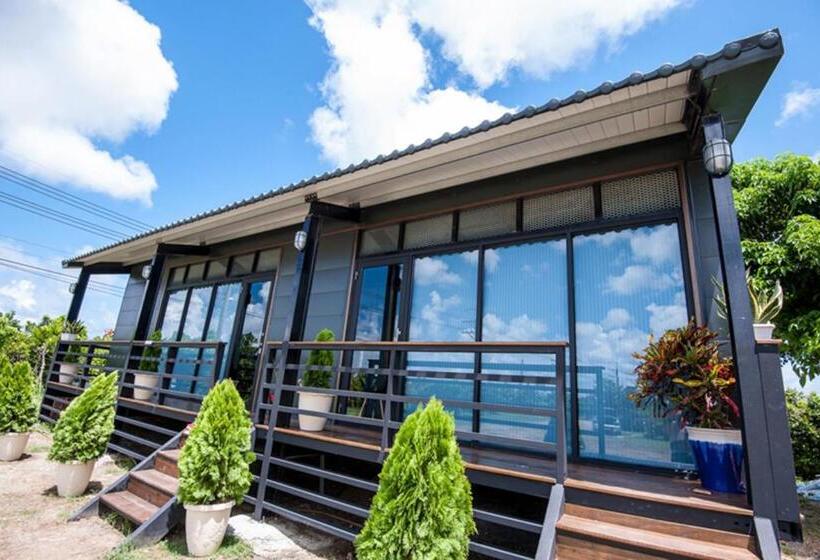 اتاق استاندارد چهار تخته, Cape 42 Hotel Ill